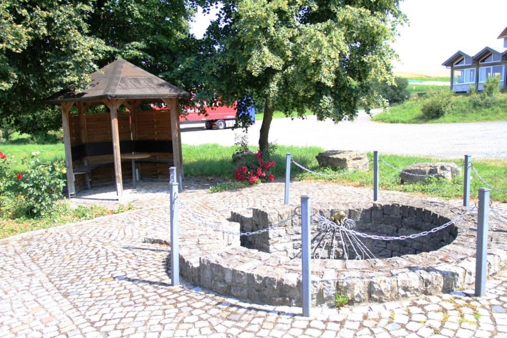 Landgasthof Frankentor Motel Wasserlosen Exterior photo